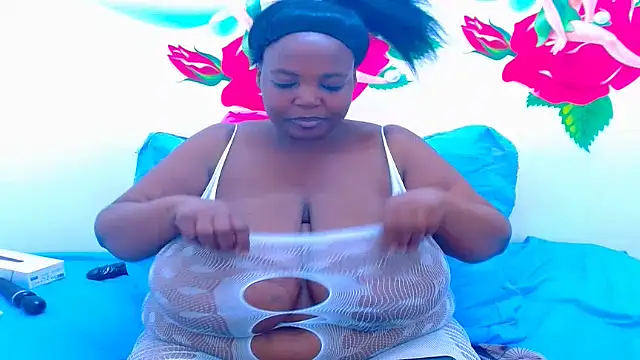 Snapshot of LUSTFULBOOBSS chatting on September 2025 06:55:01 PM LUSTFULBOOBSS online show from September 2025 06:55:01 PM