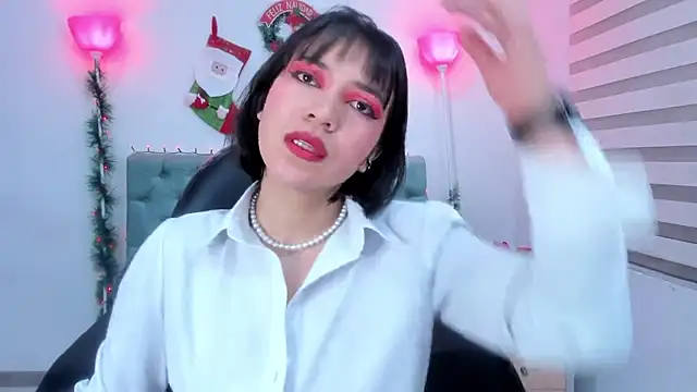 lina bedoya  online show from December 2024 11:43:02 AM