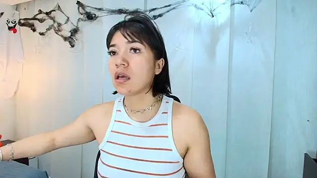 lina bedoya  online show from October 2025 11:34:02 AM