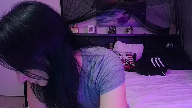 CrystalLakeXO online show from May 2026 03:23:02 AM