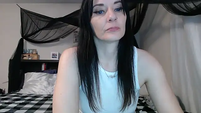 CrystalLakeXO online show from July 2026 07:50:01 AM