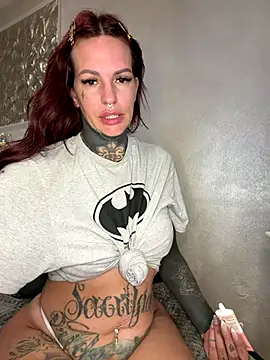 Snapshot of AileenInkOfficial chatting on November 2025 08:25:01 AM AileenInkOfficial online show from November 2025 08:25:01 AM