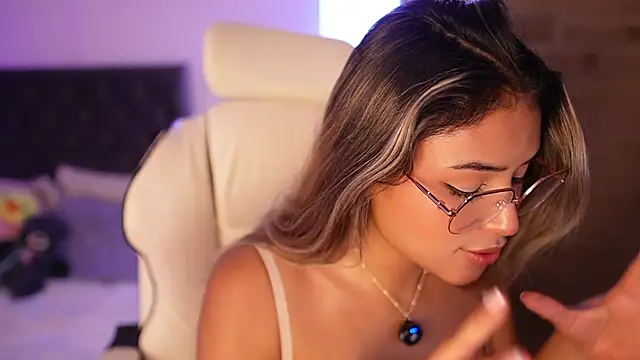 SaraParisi online show from March 2025 11:02:01 PM