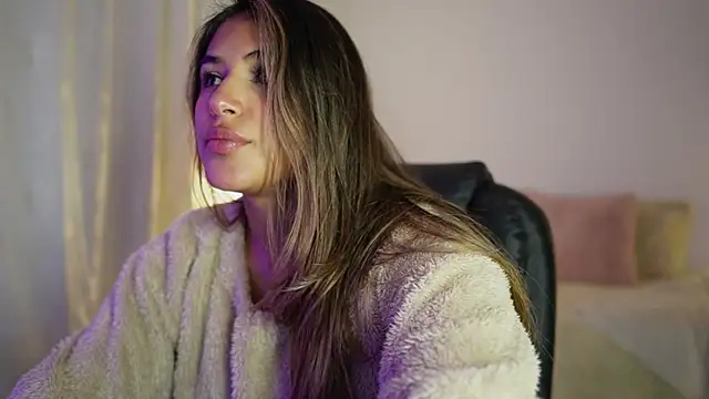 SaraParisi online show from September 2025 11:10:01 PM