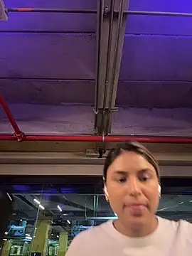 SaraParisi online show from November 2025 04:18:02 PM