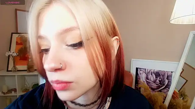 arielabradberry online show from December 2025 01:09:02 PM