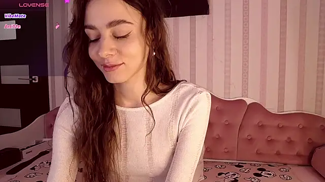 Snapshot of AliceNikke chatting on December 2024 08:25:02 PM AliceNikke online show from December 2024 08:25:02 PM