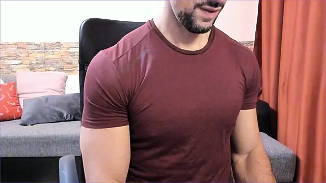 HotHunkTrainer online show from January 2025 09:08:02 AM