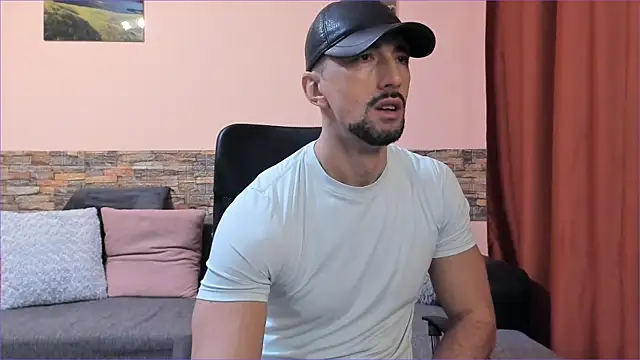 HotHunkTrainer online show from January 2025 09:18:01 AM