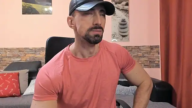 HotHunkTrainer online show from May 2026 08:31:01 AM