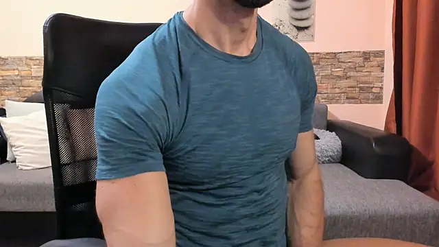 HotHunkTrainer online show from July 2026 07:25:01 AM