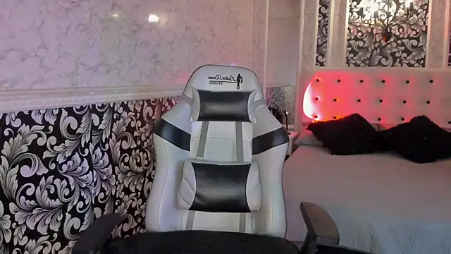 Foxy Slave online show from March 2025 07:20:02 PM