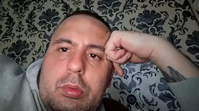 Snapshot of Basszos88i chatting on December 2024 04:28:02 PM Basszos88i online show from December 2024 04:28:02 PM