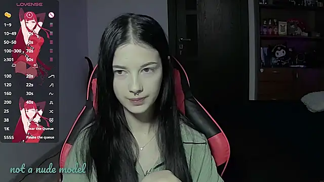 Snapshot of Miya_Dream_UKR chatting on February 2026 08:35:01 PM Miya Dream UKR online show from February 2026 08:35:01 PM