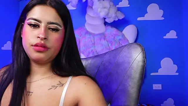miss romyna online show from May 2026 11:07:01 AM