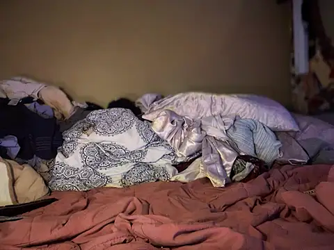 Snapshot of fatpus1169 chatting on December 2024 04:22:02 AM fatpus1169 online show from December 2024 04:22:02 AM