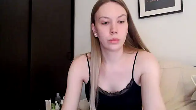 Scarlettford online show from November 2025 01:35:02 PM