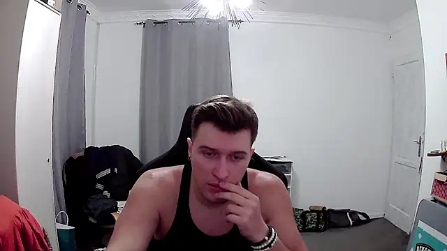 PKrisztian online show from May 2026 08:47:02 PM