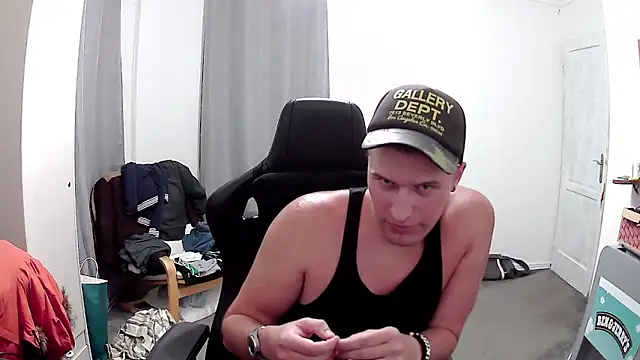 PKrisztian online show from May 2026 11:01:02 PM