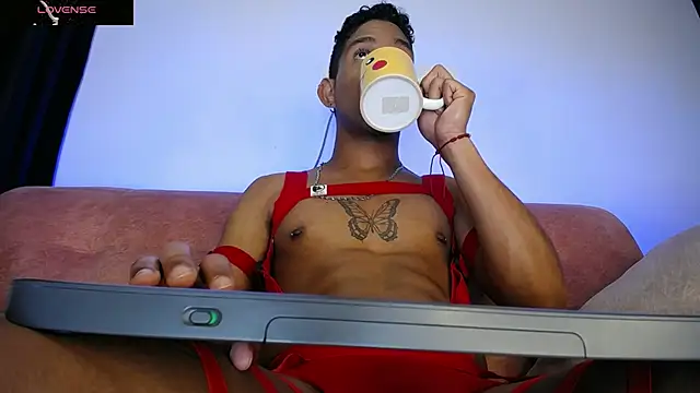 Palo santo online show from April 2026 05:32:01 PM