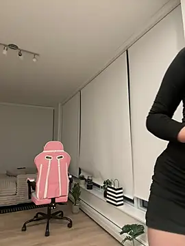 Snapshot of jAsMinE678 chatting on January 2025 01:37:02 AM jAsMinE678 online show from January 2025 01:37:02 AM