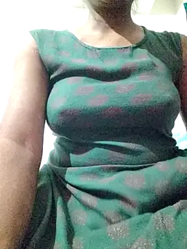 rituporna2004 online show from February 2026 02:43:02 PM