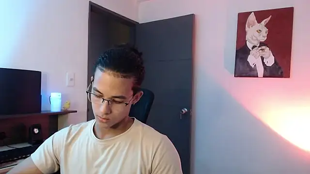 Snapshot of alejo_x3 chatting on February 2025 01:29:01 AM alejo x3 online show from February 2025 01:29:01 AM