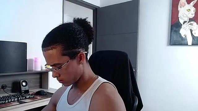 Snapshot of alejo_x3 chatting on February 2025 05:40:02 PM alejo x3 online show from February 2025 05:40:02 PM