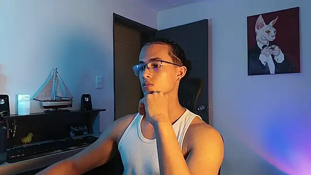 Snapshot of alejo_x3 chatting on November 2025 11:43:02 PM alejo x3 online show from November 2025 11:43:02 PM