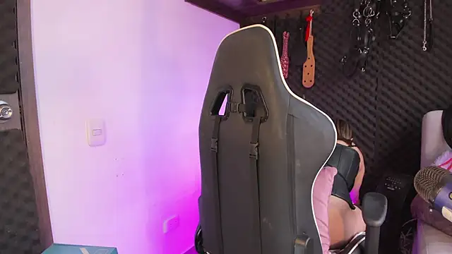 Sara Mills06 online show from December 2024 02:49:01 PM