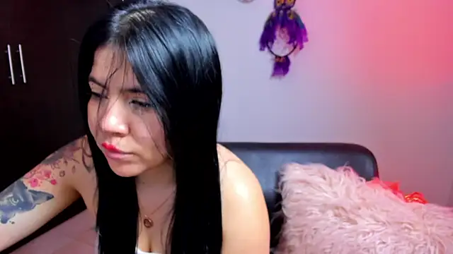 AilynRed online show from December 2024 07:07:02 AM