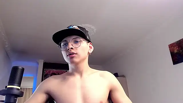 Snapshot of a_lejandro_0_8 chatting on December 2024 10:14:02 PM a lejandro 0 8 online show from December 2024 10:14:02 PM