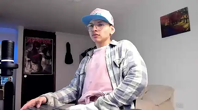 Snapshot of a_lejandro_0_8 chatting on December 2024 11:40:02 PM a lejandro 0 8 online show from December 2024 11:40:02 PM