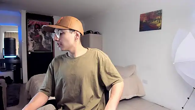 Snapshot of a_lejandro_0_8 chatting on December 2024 07:37:02 PM a lejandro 0 8 online show from December 2024 07:37:02 PM