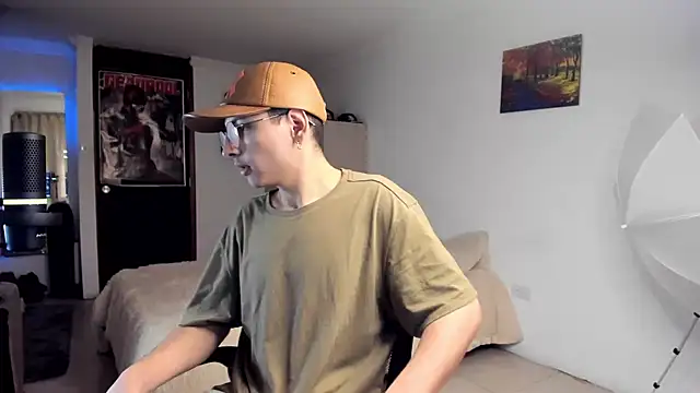 Snapshot of a_lejandro_0_8 chatting on December 2024 11:03:02 PM a lejandro 0 8 online show from December 2024 11:03:02 PM