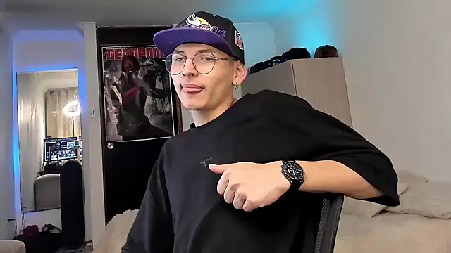 Snapshot of a_lejandro_0_8 chatting on December 2024 05:25:01 AM a lejandro 0 8 online show from December 2024 05:25:01 AM