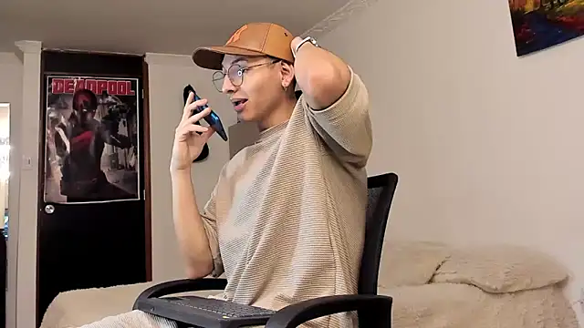 Snapshot of a_lejandro_0_8 chatting on December 2024 12:48:02 AM a lejandro 0 8 online show from December 2024 12:48:02 AM