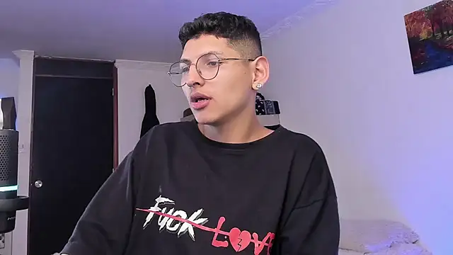 Snapshot of a_lejandro_0_8 chatting on February 2025 04:48:02 AM a lejandro 0 8 online show from February 2025 04:48:02 AM