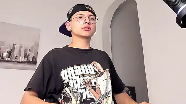 Snapshot of a_lejandro_0_8 chatting on March 2025 04:05:02 AM a lejandro 0 8 online show from March 2025 04:05:02 AM