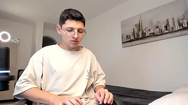 Snapshot of a_lejandro_0_8 chatting on March 2025 10:20:01 PM a lejandro 0 8 online show from March 2025 10:20:01 PM