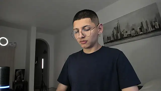 Snapshot of a_lejandro_0_8 chatting on March 2025 09:03:02 AM a lejandro 0 8 online show from March 2025 09:03:02 AM