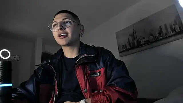 Snapshot of a_lejandro_0_8 chatting on March 2025 12:07:02 PM a lejandro 0 8 online show from March 2025 12:07:02 PM