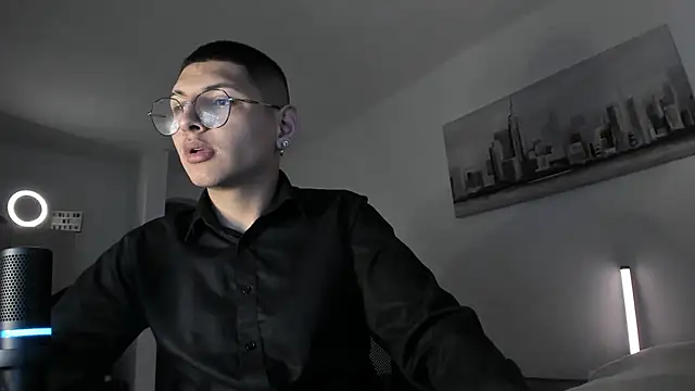 Snapshot of a_lejandro_0_8 chatting on March 2025 12:47:01 AM a lejandro 0 8 online show from March 2025 12:47:01 AM