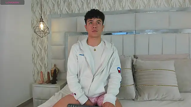 Snapshot of 1m_Joel chatting on March 2025 11:01:02 PM 1m Joel online show from March 2025 11:01:02 PM