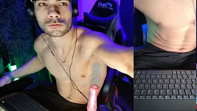 Snapshot of sexyboycolombi4 chatting on March 2025 09:27:01 PM sexyboycolombi4 online show from March 2025 09:27:01 PM