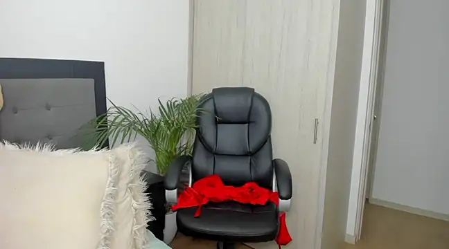 charlotte tiller online show from December 2024 12:05:01 AM