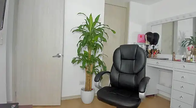 charlotte tiller online show from January 2025 08:40:02 PM