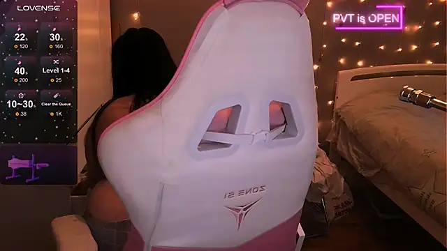 Snapshot of og_maddison chatting on February 2025 02:04:02 PM og maddison online show from February 2025 02:04:02 PM