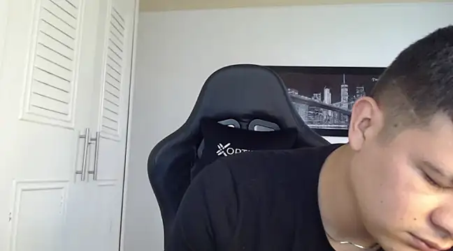 Plug Control online show from February 2025 04:04:01 PM