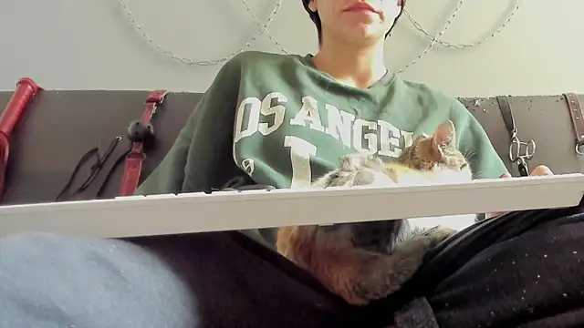 Snapshot of K_Intraven0us chatting on September 2025 05:24:01 PM K Intraven0us online show from September 2025 05:24:01 PM